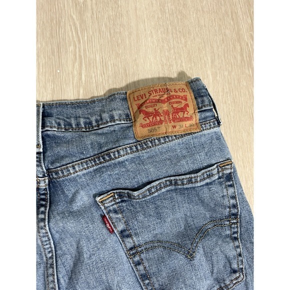 Levis 505 Jeans Mens 34x30 Blue Regular Straight Y2K Mid Rise Medium Wash Denim - Picture 15 of 16